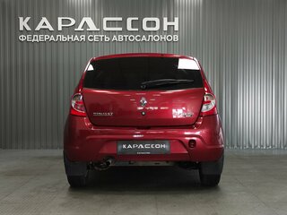 2011 Renault Sandero I, красный, 520000 рублей, вид 4