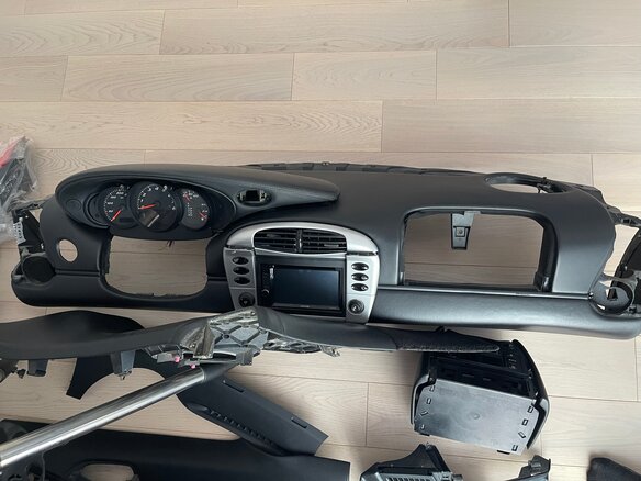 2001 Porsche 911 Carrera 4 V (996), серебристый, 2500000 рублей - вид 23