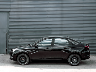 2026 Lada (ВАЗ) Vesta I Рестайлинг (NG), чёрный, 1734000 рублей, вид 3