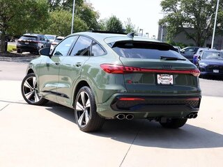 2026 Audi SQ5 Sportback II, зелёный, 11766148 рублей, вид 3