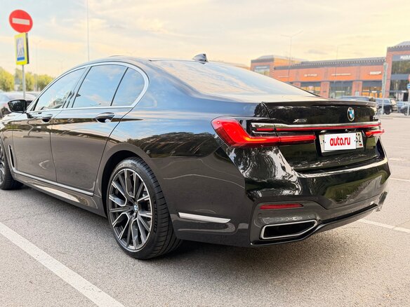 2020 BMW 7 серии 750d xDrive VI (G11/G12) Рестайлинг, чёрный, 7500000 рублей - вид 8