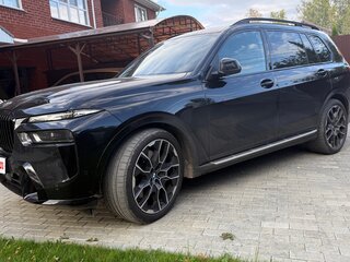 2024 BMW X7 40i I (G07) Рестайлинг, чёрный, 13800000 рублей, вид 3