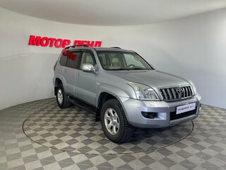 2004 Toyota Land Cruiser Prado 5-speed 120 Series, серебристый, 1599000 рублей, вид 3