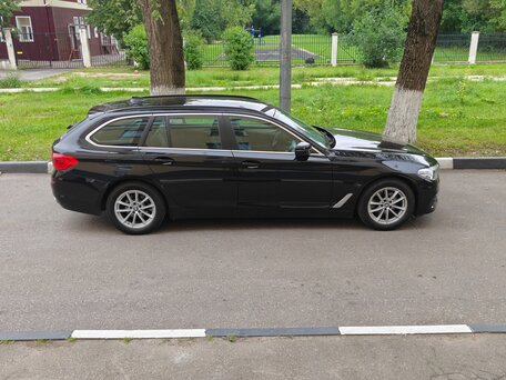 2018 BMW 5 серии 520d VII (G30/G31/G38), чёрный, вид 4