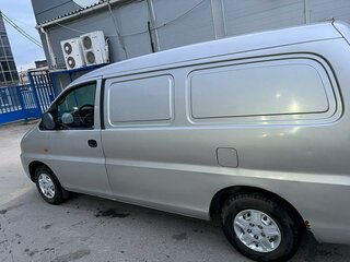1999 Hyundai H-1, серебристый, 260000 рублей, вид 3