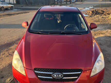 2008 Kia Ceed I, красный, 300000 рублей, вид 1