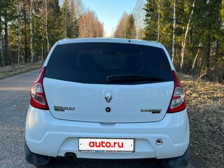 2013 Renault Sandero I, белый, 410000 рублей, вид 3