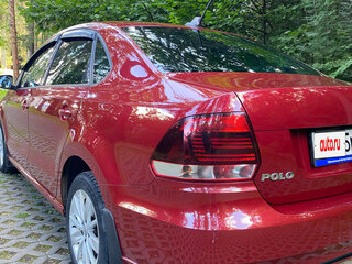 2019 Volkswagen Polo V Рестайлинг, красный, 1450000 рублей, вид 4