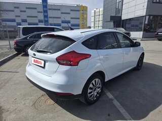 2018 Ford Focus III Рестайлинг, белый, 1000000 рублей, вид 5