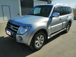 2011 Mitsubishi Pajero IV, серебристый, 2020000 рублей, вид 1