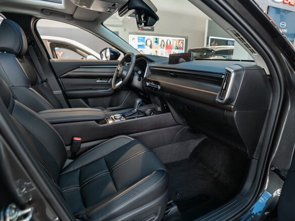 2025 Mazda CX-50, чёрный, 4725000 рублей - вид 21