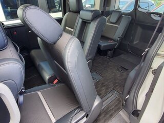 2018 Honda Stepwgn Spada V Рестайлинг, белый, 2298000 рублей, вид 2