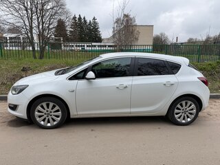 2015 Opel Astra J Рестайлинг, белый, 870000 рублей, вид 4