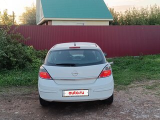 2012 Opel Astra H Рестайлинг, белый, 650000 рублей, вид 4