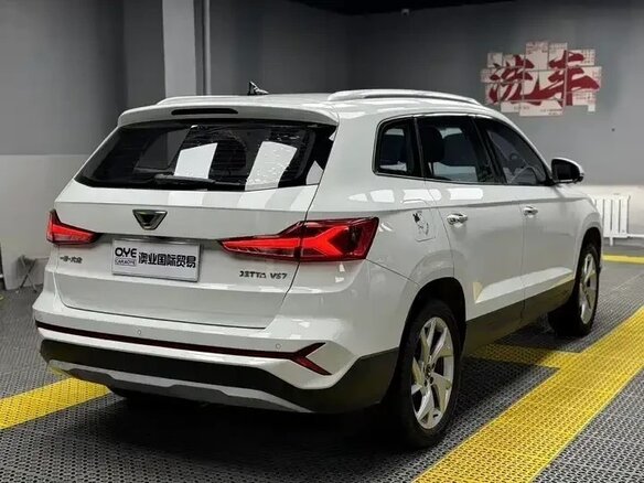 2023 Jetta VS7 I Рестайлинг 1, белый, 1690213 рублей - вид 3