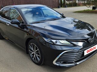 2023 Toyota Camry VIII (XV70) Рестайлинг, чёрный, 3395000 рублей, вид 2
