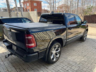 2020 Ram 1500 Crew Cab V, чёрный, 6600000 рублей, вид 3