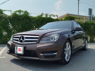 2012 Mercedes-Benz C-Класс 180 BlueEFFICIENCY III (W204) Рестайлинг, коричневый, 1500000 рублей, вид 1