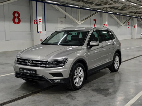 2018 Volkswagen Tiguan II, серебристый, 3000000 рублей, вид 1