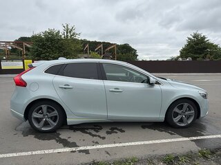 2012 Volvo V40 II, белый, 1500000 рублей, вид 2