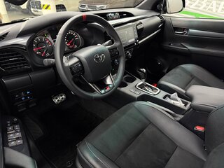 2025 Toyota Hilux VIII Рестайлинг 2, чёрный, 6850000 рублей, вид 5
