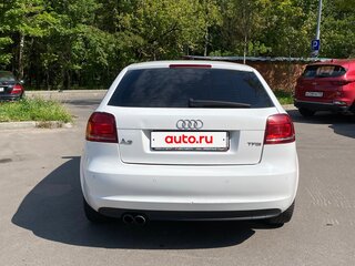 2010 Audi A3 II (8P) Рестайлинг 2, белый, 595000 рублей, вид 3