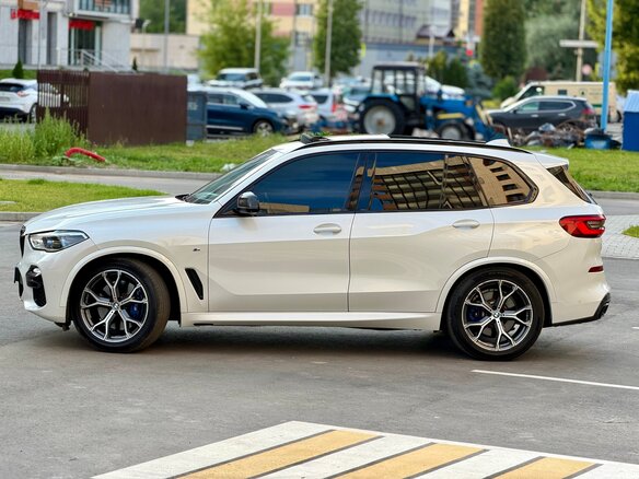 2018 BMW X5 50i IV (G05/G18), белый - вид 14