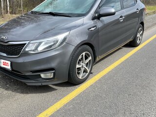 2015 Kia Rio III Рестайлинг, серый, 835000 рублей, вид 1