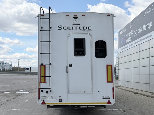 2023 Grand Design RV Solitude, белый, 9965000 рублей - вид 5