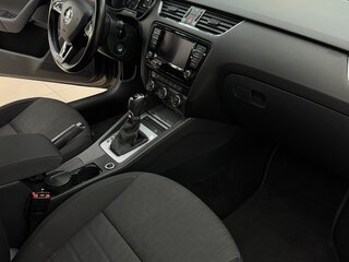 2016 Skoda Octavia III (A7), коричневый, 1550000 рублей, вид 5