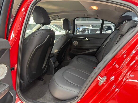 2022 BMW 1 серии 120i III (F52) Рестайлинг, красный, 2180000 рублей - вид 15
