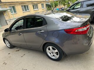 2014 Kia Rio III, серый, 1230000 рублей, вид 3