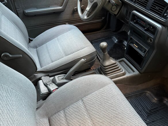 1991 Mazda 626 2.0i III (GD), серый - вид 5