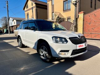 2015 Skoda Yeti I Рестайлинг, белый, 1300000 рублей, вид 3