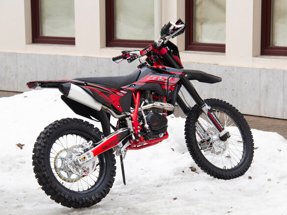 2025 BSE Z10, красный, 269990 рублей - вид 2
