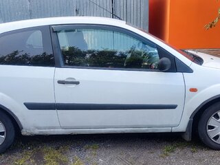 2006 Ford Fiesta Mk5, белый, 300000 рублей, вид 2