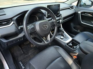 2021 Toyota RAV4 V (XA50), серый, 3350000 рублей, вид 4