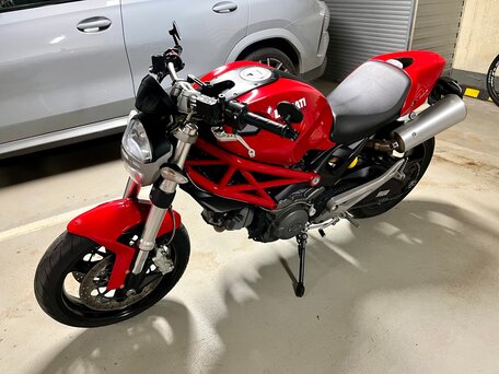 2013 Ducati Monster 696, красный, 420000 рублей, вид 4