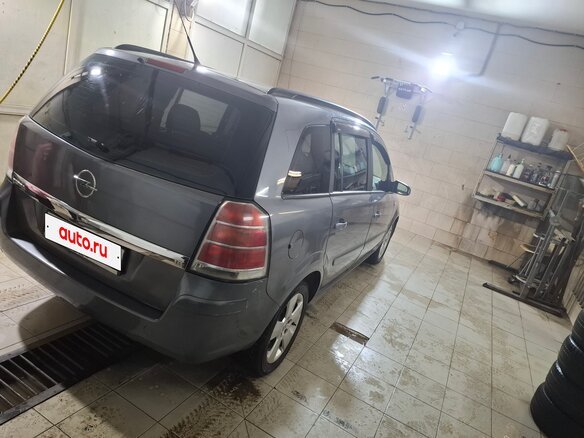 2006 Opel Zafira B, серый, 590000 рублей - вид 2