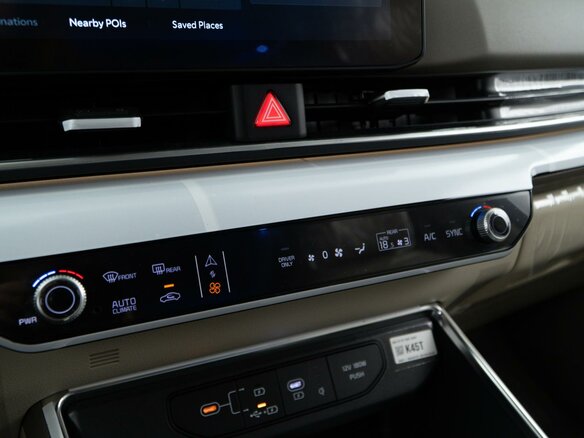 2026 Kia Carnival IV Рестайлинг, чёрный, 8049055 рублей - вид 34