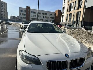 2010 BMW 5 серии 523i VI (F10/F11/F07), белый, 1750000 рублей, вид 2