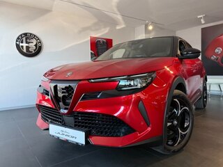 2026 Alfa Romeo Junior, красный, 4187516 рублей, вид 1
