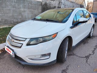 2011 Chevrolet Volt I, белый, 1070000 рублей, вид 1