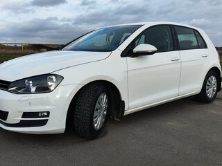 2014 Volkswagen Golf VII, белый, 800000 рублей, вид 3