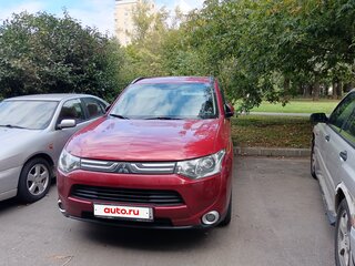 2013 Mitsubishi Outlander III, красный, 1100000 рублей, вид 1