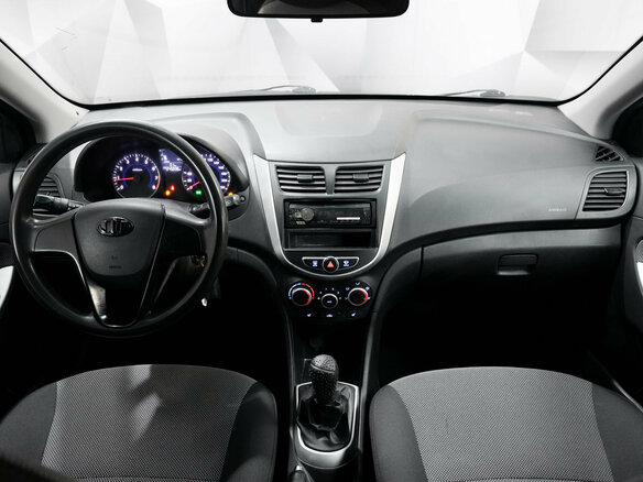 2012 Hyundai Solaris I, чёрный, 671000 рублей - вид 9