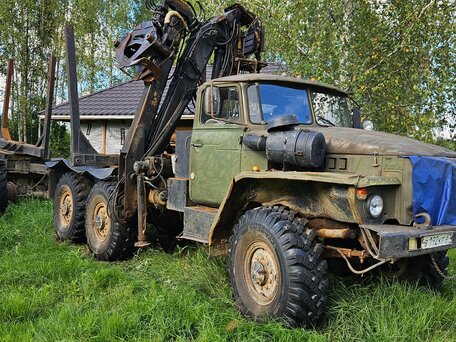 1980 Урал 375, зелёный, 850000 рублей, вид 1
