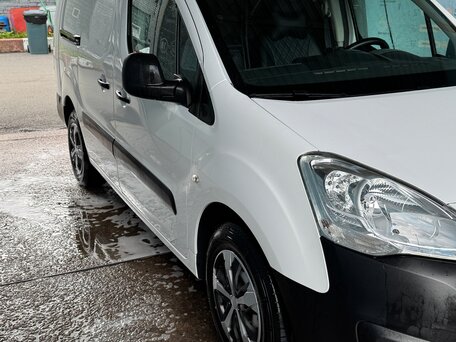 2020 Peugeot Partner, белый, 1650000 рублей, вид 3