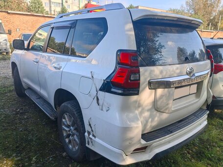 2014 Toyota Land Cruiser Prado 150 Series Рестайлинг 1, белый, 2800000 рублей, вид 4