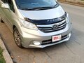 2012 Honda Freed I Рестайлинг, серебристый, 1000000 рублей - вид 1